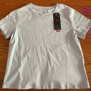 NWT levi’s top